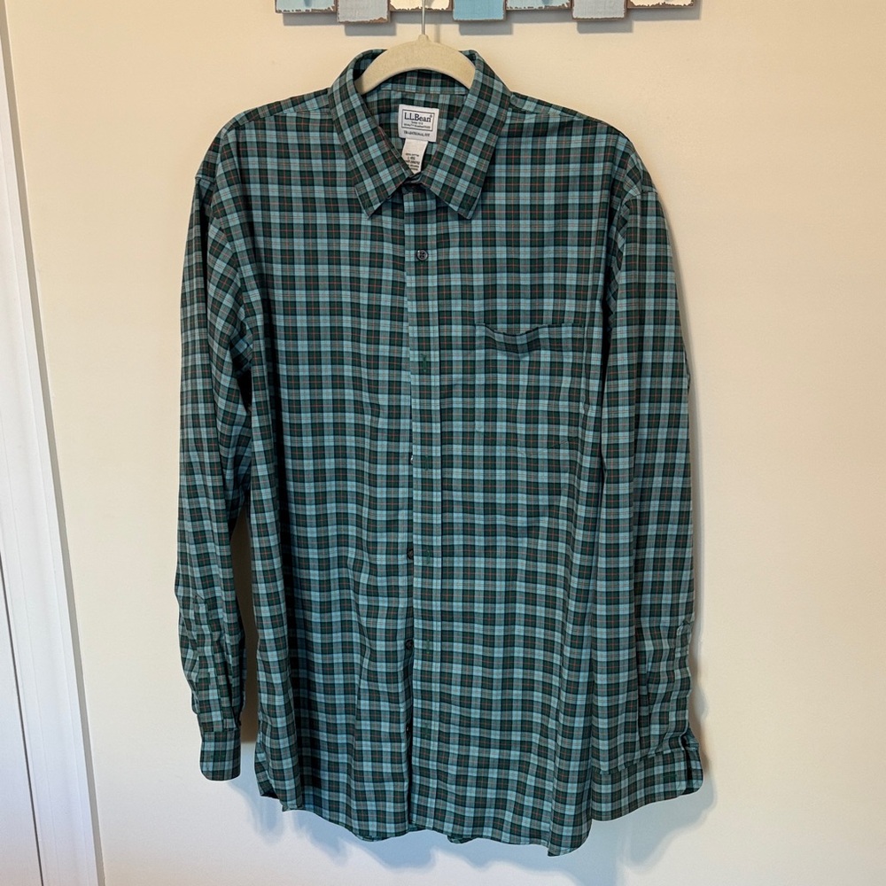 L.L. Bean Men's Kennebunk Traditional Fit Green/Blue Checkered Shirt / Size L